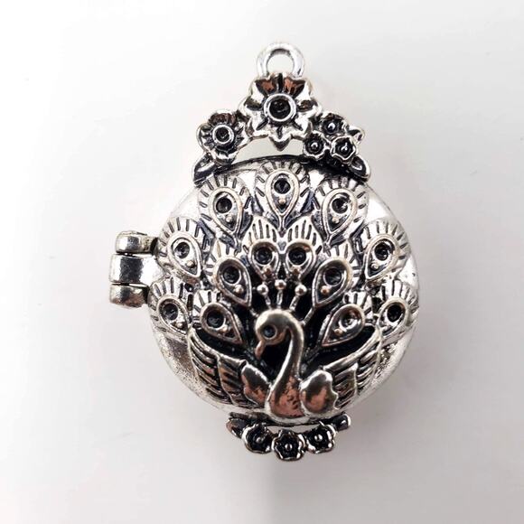 Set of Peacock Pendants Silver Opens Latch Closure - 3 - Picture 2 of 6